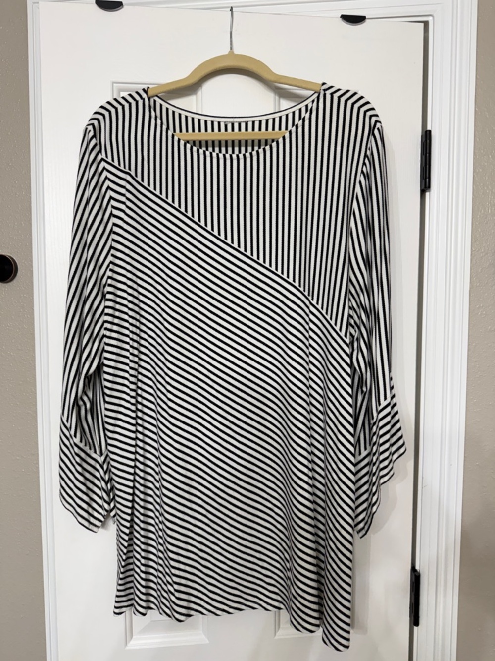 Women’s Black and White Striped Long Sleeve Top